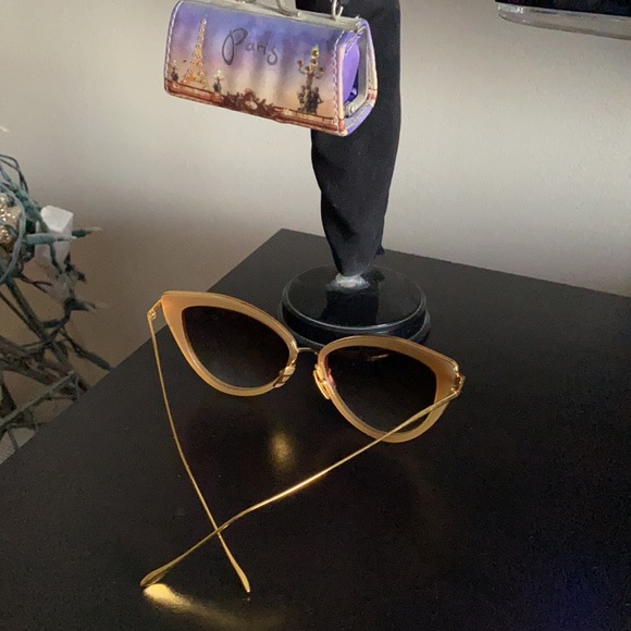 Sunglasses - Picture 3 of 4